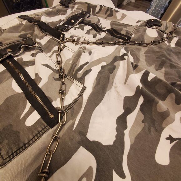 Y2K Tripp NYC Cargo Camo Pants Zip Off Men Sz XXL Daang Goodman Baggy Rave Goth - Picture 7 of 12